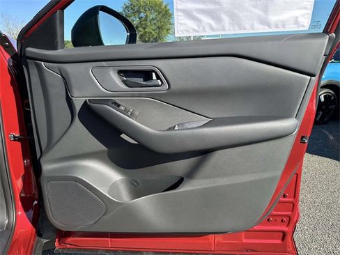 New 2026 Nissan Rogue S image 8