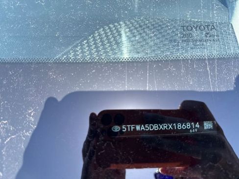 Used 2024 Toyota Tundra Limited w/ TRD Off-Road Package image 30