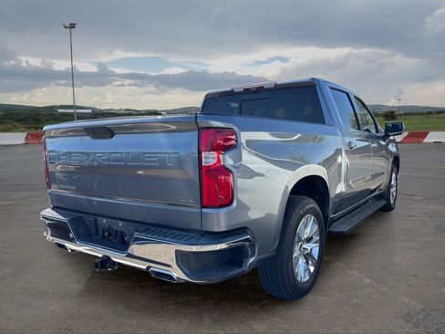 Used 2021 Chevrolet Silverado 1500 LTZ w/ LTZ Premium Package AWD/4WD image 3