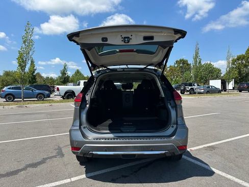 Used 2019 Nissan Rogue SV FWD image 16