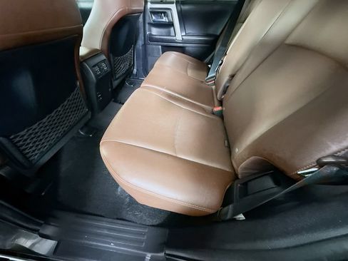 Used 2016 Toyota 4Runner Limited AWD/4WD image 29