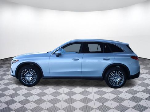 Used 2026 Mercedes-Benz GLC 300 image 2