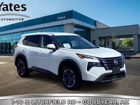 Used 2025 Nissan Rogue SV FWD image 1