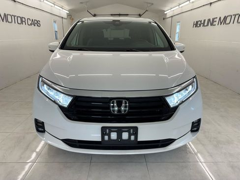 Used 2024 Honda Odyssey EX-L image 2