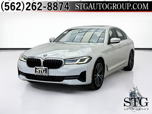 Used 2021 BMW 530e w/ Luxury Seating Package RWD image 1