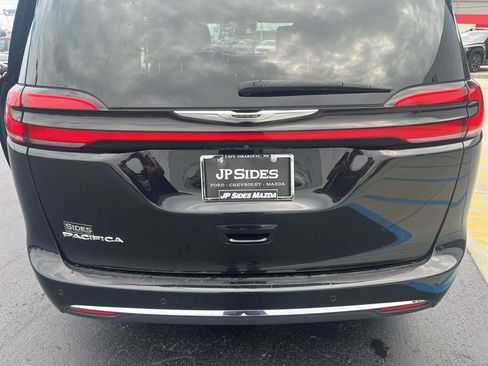 Used 2024 Chrysler Pacifica Touring-L FWD image 51