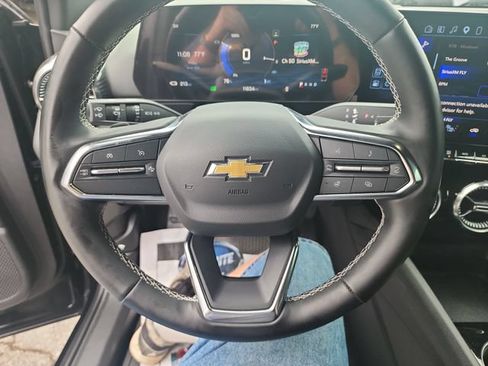 Used 2024 Chevrolet Blazer EV LT AWD/4WD image 13