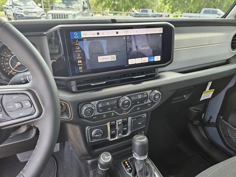 New 2026 Jeep Gladiator Sport AWD/4WD image 21