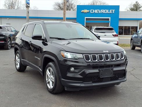 Used 2024 Jeep Compass Latitude image 5