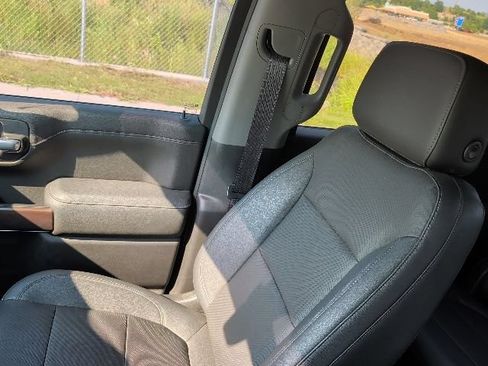 Used 2021 GMC Sierra 1500 SLT AWD/4WD image 23