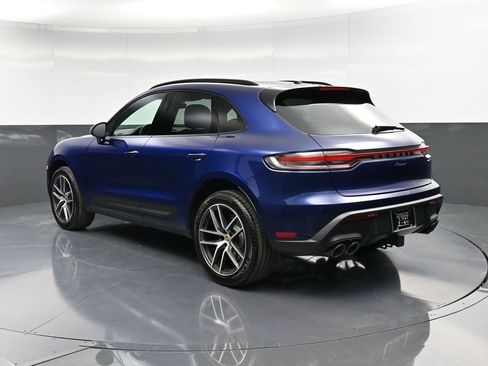 Certified 2025 Porsche Macan image 3