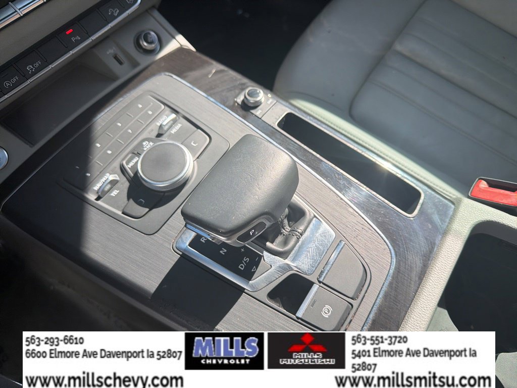 Used 2020 Audi Q5 2.0T Premium w/ Convenience Package AWD/4WD image 10