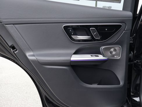 Certified 2025 Mercedes-Benz GLC 300 image 16