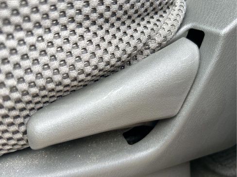 Used 2017 Nissan Frontier SV image 28