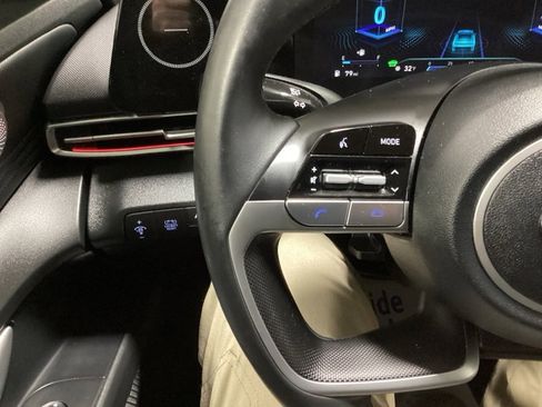 Used 2023 Hyundai Elantra Limited image 24