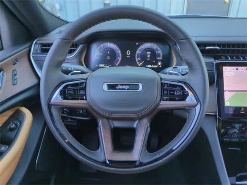 New 2025 Jeep Grand Cherokee Summit w/ Obsidian Package image 24
