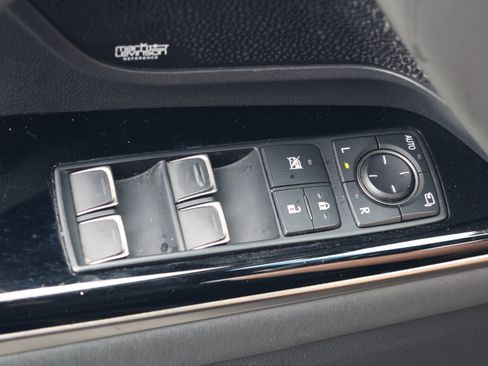 Used 2023 Lexus LX 600 F Sport w/ Accessory Package (Z1) AWD/4WD image 14