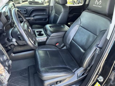 Used 2018 Chevrolet Silverado 1500 LTZ Z71 w/ Realtree Edition image 20