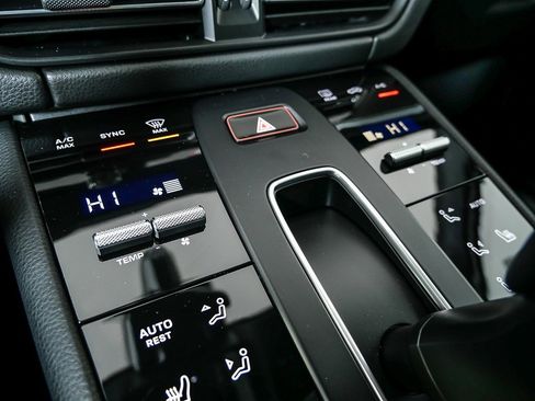 New 2026 Porsche Macan S image 18