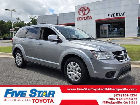 Used 2019 Dodge Journey SE w/ Premium Group FWD image 1