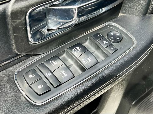Used 2018 RAM 2500 Laramie w/ Sport Appearance Group AWD/4WD image 18