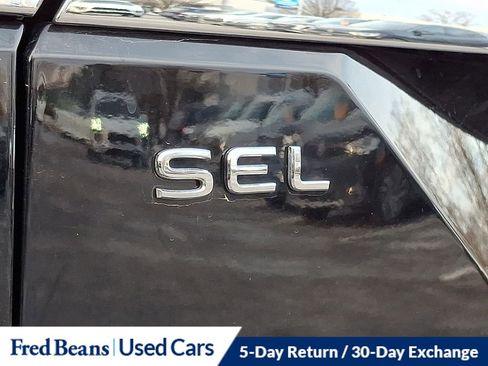 Certified 2025 Volkswagen Atlas SEL Premium R-Line image 36
