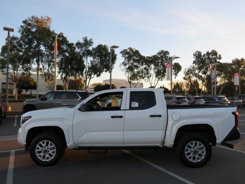 Certified 2024 Toyota Tacoma SR image 8