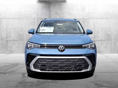 New 2025 Volkswagen Taos SE