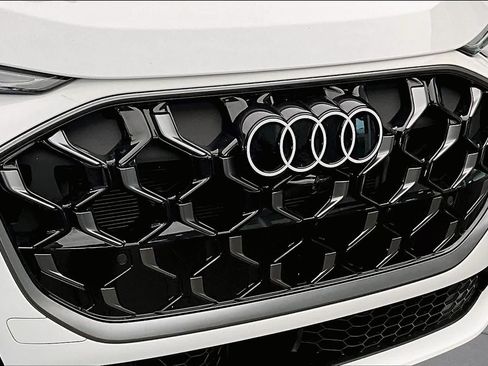 Certified 2025 Audi Q5 Premium Plus AWD/4WD image 32