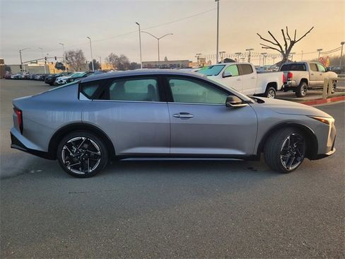 Used 2025 Kia K4 GT-Line image 3