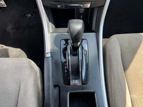 Used 2013 Honda Accord LX image 22