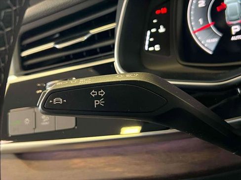 Used 2025 Audi Q8 Premium Plus image 22