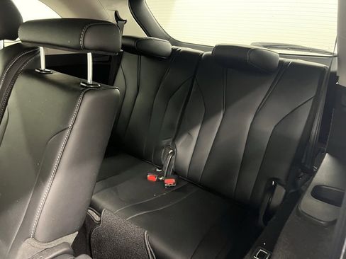 Used 2023 Acura MDX SH-AWD w/ Technology Package image 9