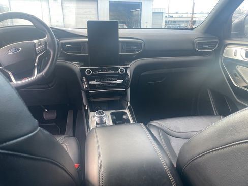 Used 2022 Ford Explorer ST w/ Equipment Group 401A image 8