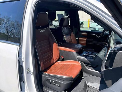 Used 2024 GMC Sierra 2500 Denali Ultimate AWD/4WD image 7
