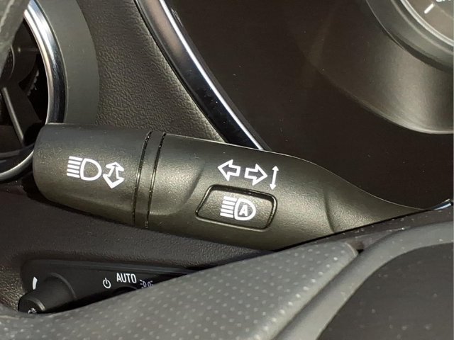 Used 2025 Chevrolet Blazer LT w/ Convenience Package FWD image 27
