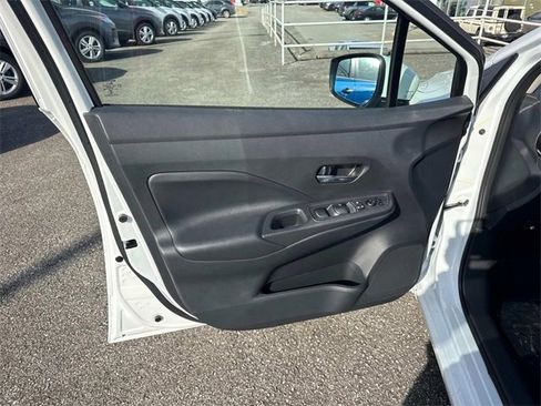 New 2025 Nissan Versa SV w/ Trunk Package image 19