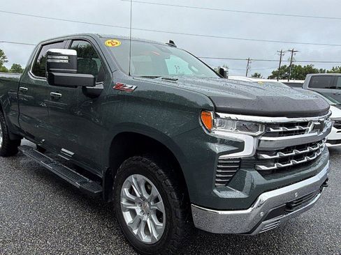 Used 2025 Chevrolet Silverado 1500 LTZ w/ LTZ Premium Package AWD/4WD image 7