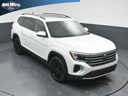 Used 2026 Volkswagen Atlas SE FWD image 9