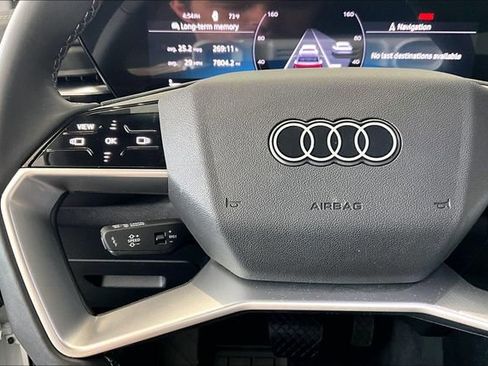Used 2025 Audi Q5 Premium w/ Convenience Package AWD/4WD image 11