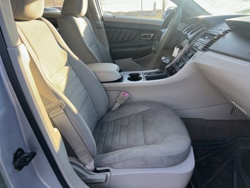 Used 2011 Ford Taurus SE image 11