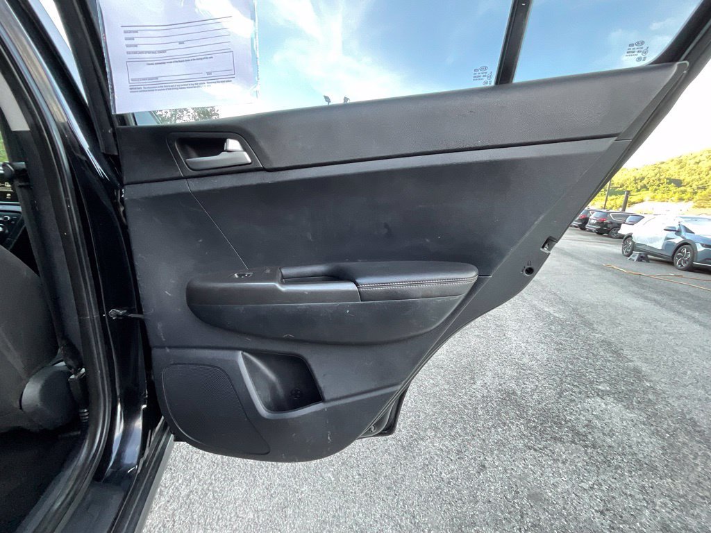 Used 2021 Kia Sportage LX AWD/4WD image 50
