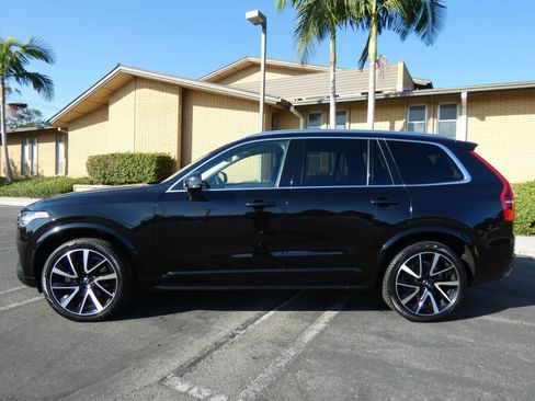 Used 2020 Volvo XC90 T6 Momentum image 14
