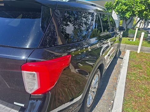 Used 2020 Ford Explorer Limited RWD image 4