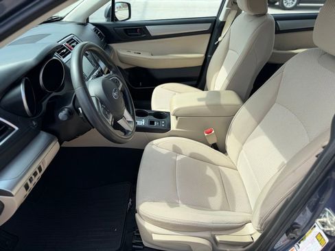 Used 2017 Subaru Outback 2.5i AWD/4WD image 18