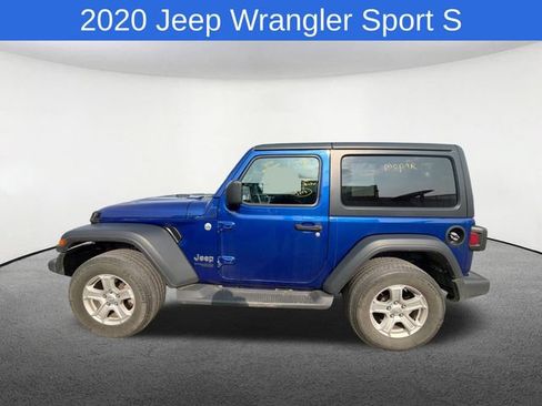Used 2020 Jeep Wrangler Sport AWD/4WD image 3