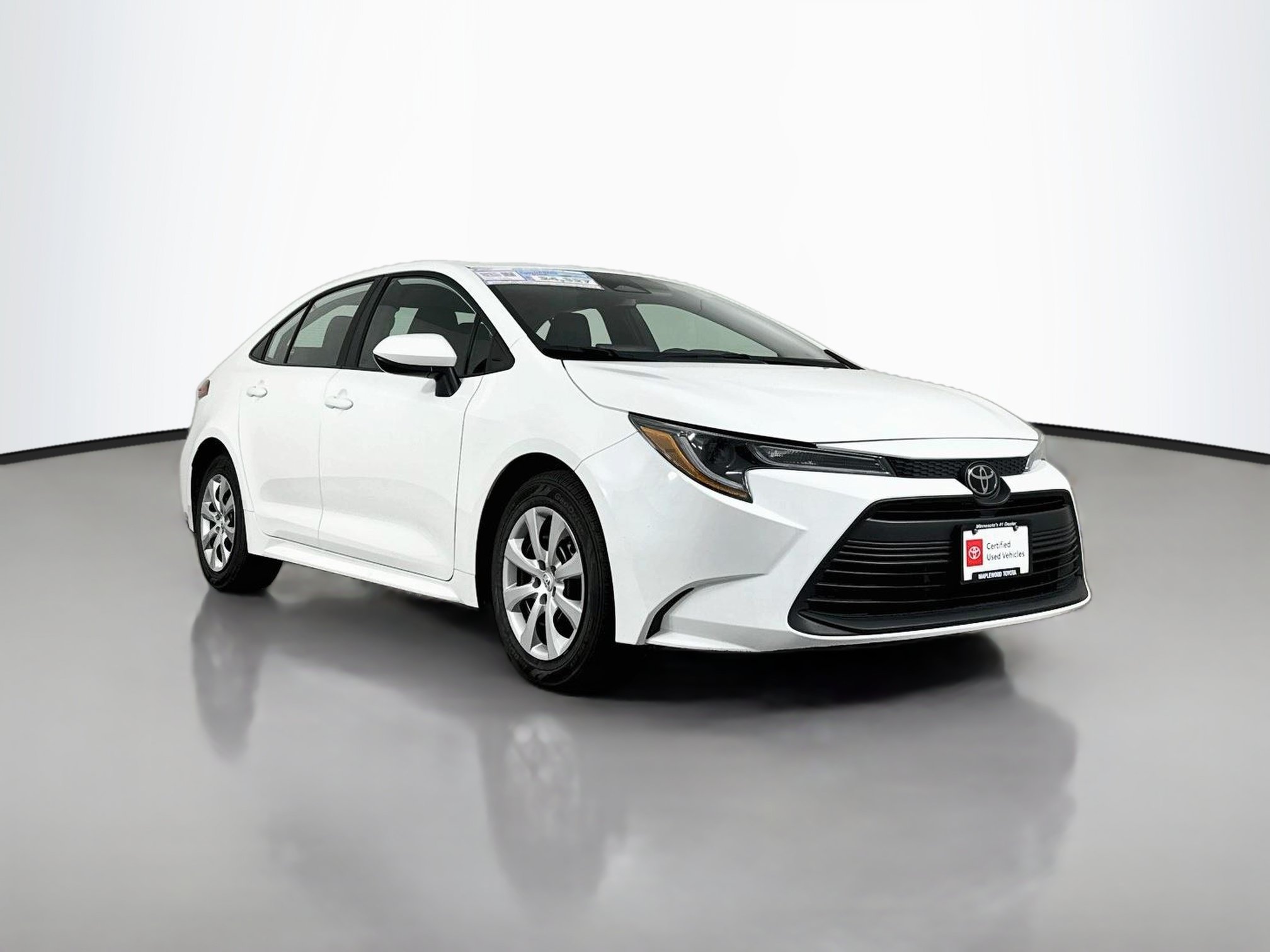 Certified 2025 Toyota Corolla LE FWD image 1