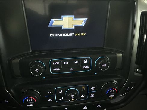 Used 2018 Chevrolet Silverado 1500 LT w/ All Star Edition image 36