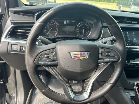Used 2023 Cadillac XT6 Sport image 16