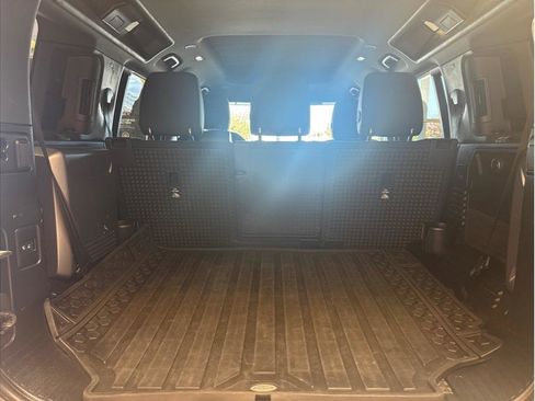 Used 2021 Land Rover Defender 110 S image 23